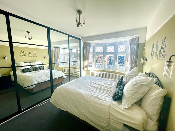 Made To Measure Bespoke Fitted Wardrobes